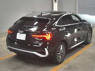 AUDI Q3 2021