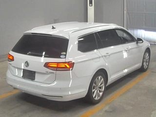 VOLKSWAGEN PASSAT VARIANT 2016