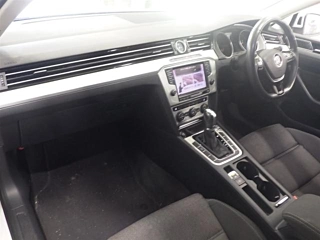 VOLKSWAGEN PASSAT VARIANT 2016