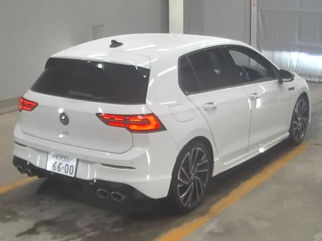 VOLKSWAGEN GOLF 2024