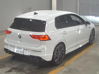 VOLKSWAGEN GOLF 2024