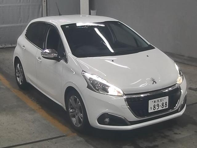 PEUGEOT 208 2017