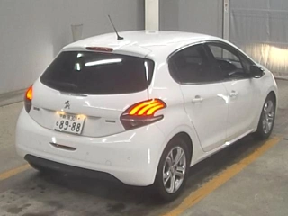 PEUGEOT 208 2017