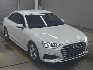 AUDI A4 2022
