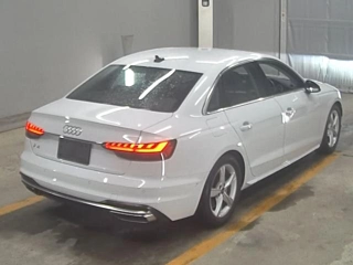 AUDI A4 2022