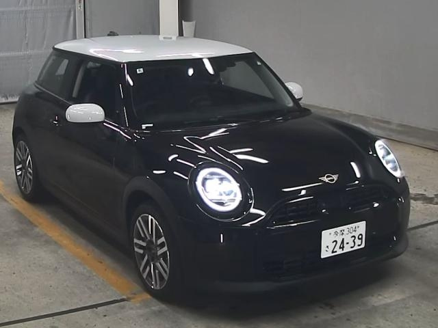 BMW MINI 2024