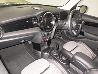 BMW MINI 2021