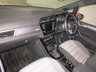 VOLKSWAGEN GOLF TOURAN 2016