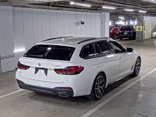 BMW 5 SERIES 2022