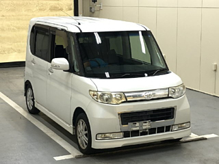 DAIHATSU TANTO 2010