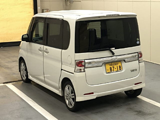 DAIHATSU TANTO 2009