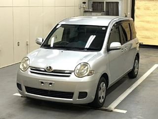 TOYOTA SIENTA 2010