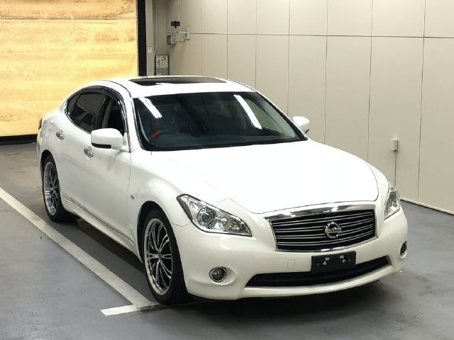 NISSAN FUGA 2010