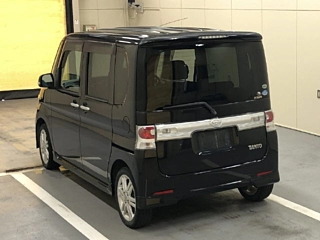 DAIHATSU TANTO 2010