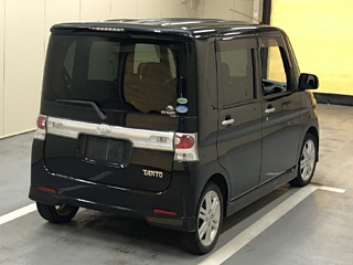 DAIHATSU TANTO 2010