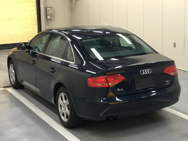 AUDI A4 2010