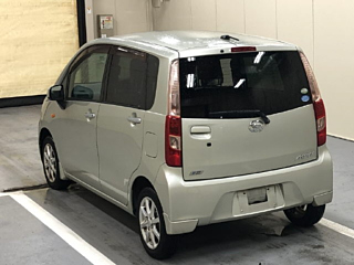 DAIHATSU MOVE 2011