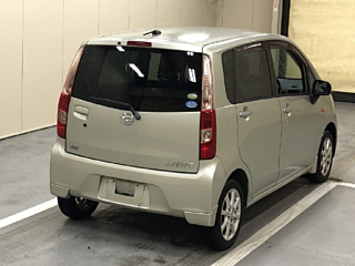 DAIHATSU MOVE 2011
