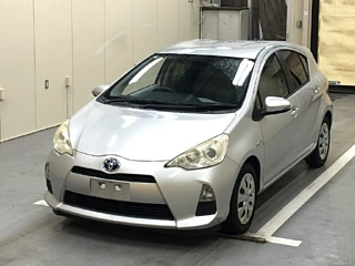 TOYOTA AQUA 2012
