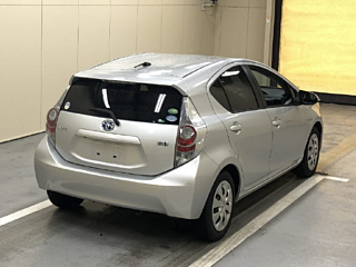 TOYOTA AQUA 2012