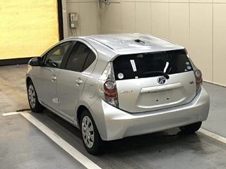 TOYOTA AQUA 2012