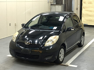 TOYOTA VITZ 2010