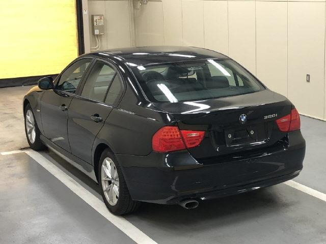 BMW 3 SERIES 2010