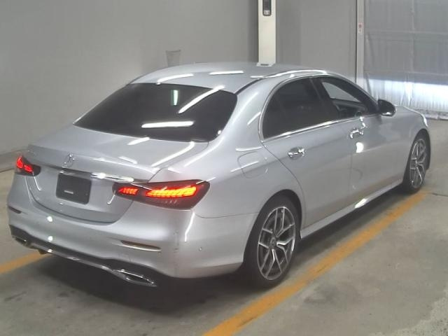 MERCEDES BENZ E CLASS 2022