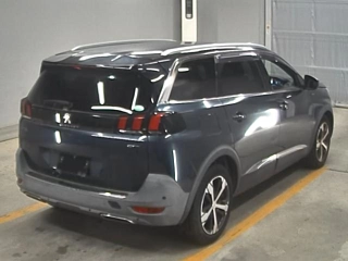 PEUGEOT 5008 2018