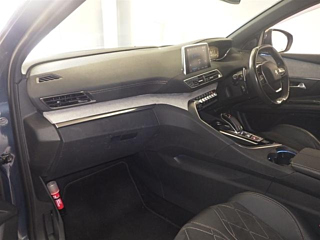 PEUGEOT 5008 2018