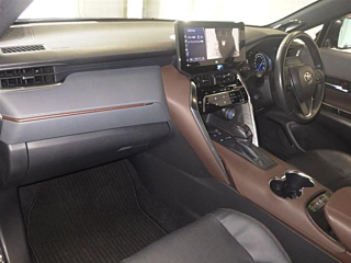 TOYOTA HARRIER 2020
