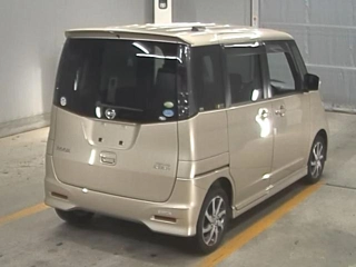 NISSAN ROOX 2012