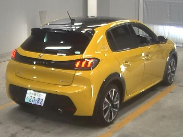 PEUGEOT 208 2020