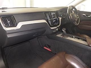 VOLVO XC60 2018