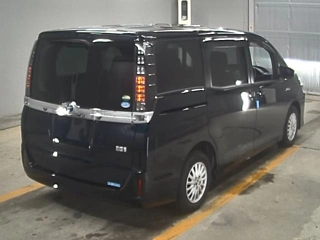 TOYOTA VOXY 2014