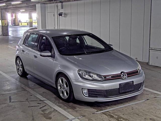 VOLKSWAGEN GOLF 2009