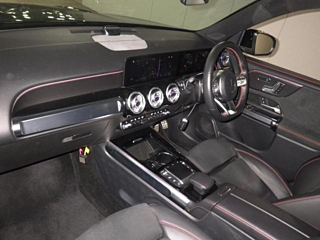 MERCEDES BENZ GLB 2021