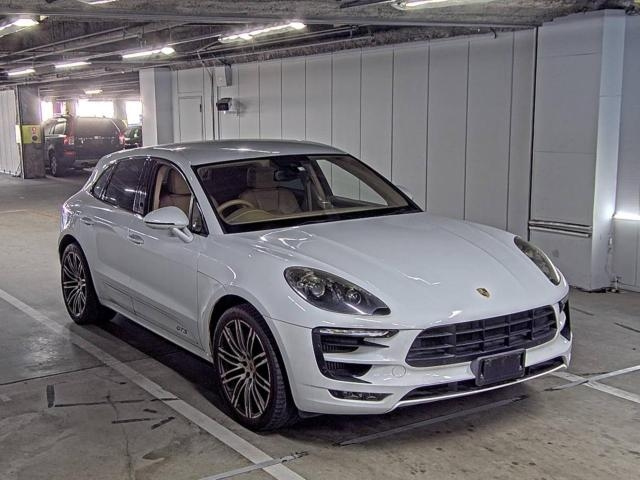 PORSCHE MACAN 2016