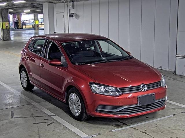 VOLKSWAGEN POLO 2015