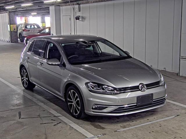 VOLKSWAGEN GOLF 2020
