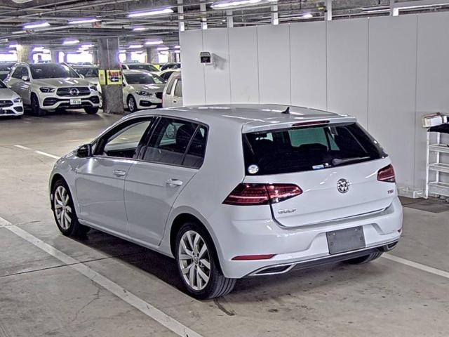 VOLKSWAGEN GOLF 2017