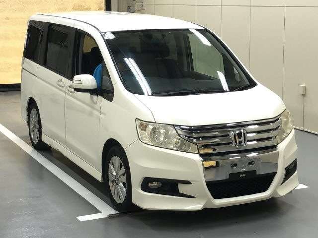 HONDA STEP WAGON 2010