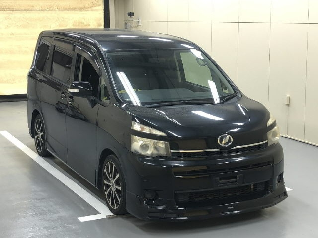 TOYOTA VOXY 2012