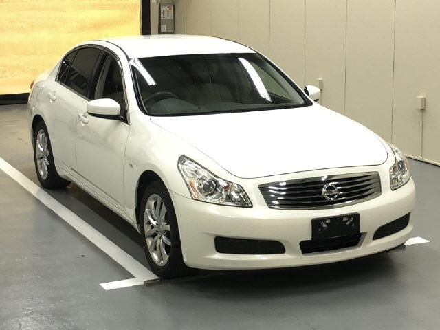 NISSAN SKYLINE 2009