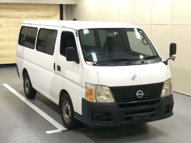 NISSAN CARAVAN 2010