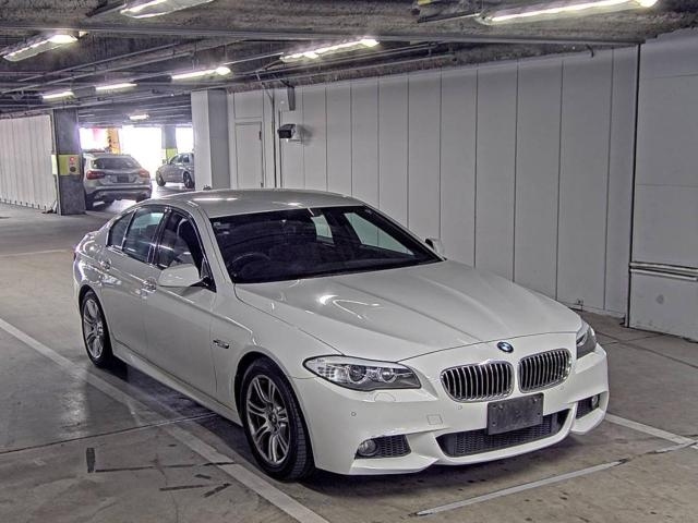 BMW 5 SERIES 2013