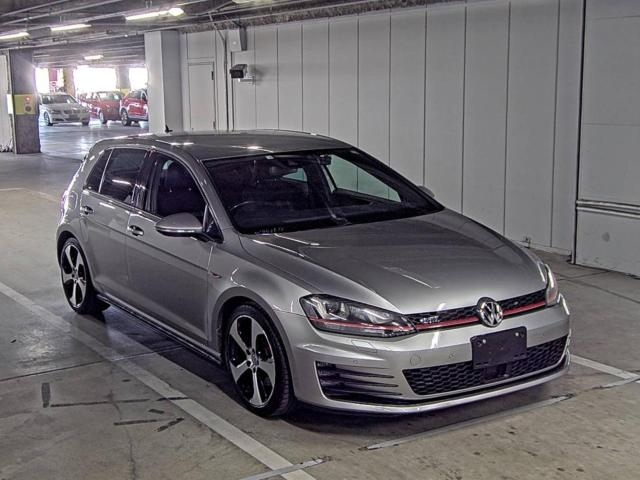 VOLKSWAGEN GOLF 2016
