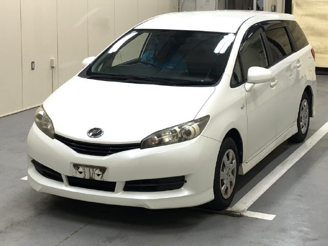 TOYOTA WISH 2011