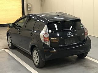 TOYOTA AQUA 2012