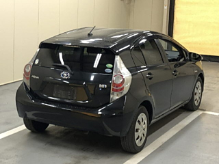 TOYOTA AQUA 2012
